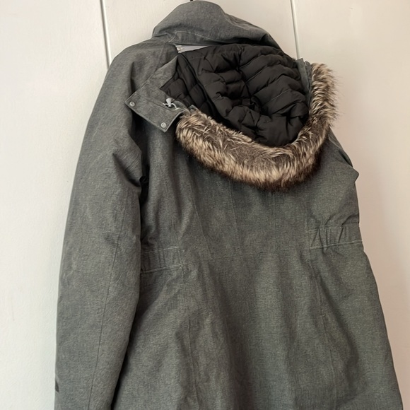 North Face Women’s Parka XL - Picture 6 of 7